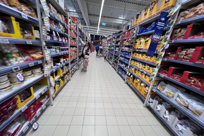 magazine rafturi supermarket