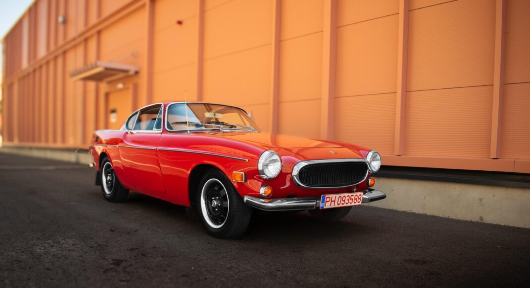 Volvo P1800
