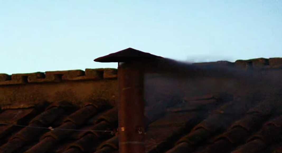 fum negru vatican