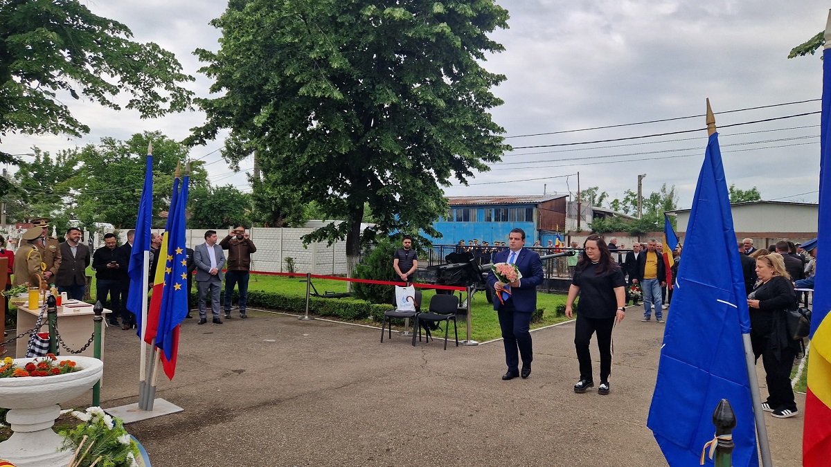 vlad mateescu depunere flori