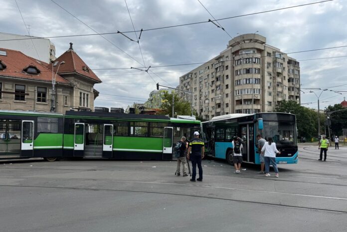 accident tramvai bucuresti
