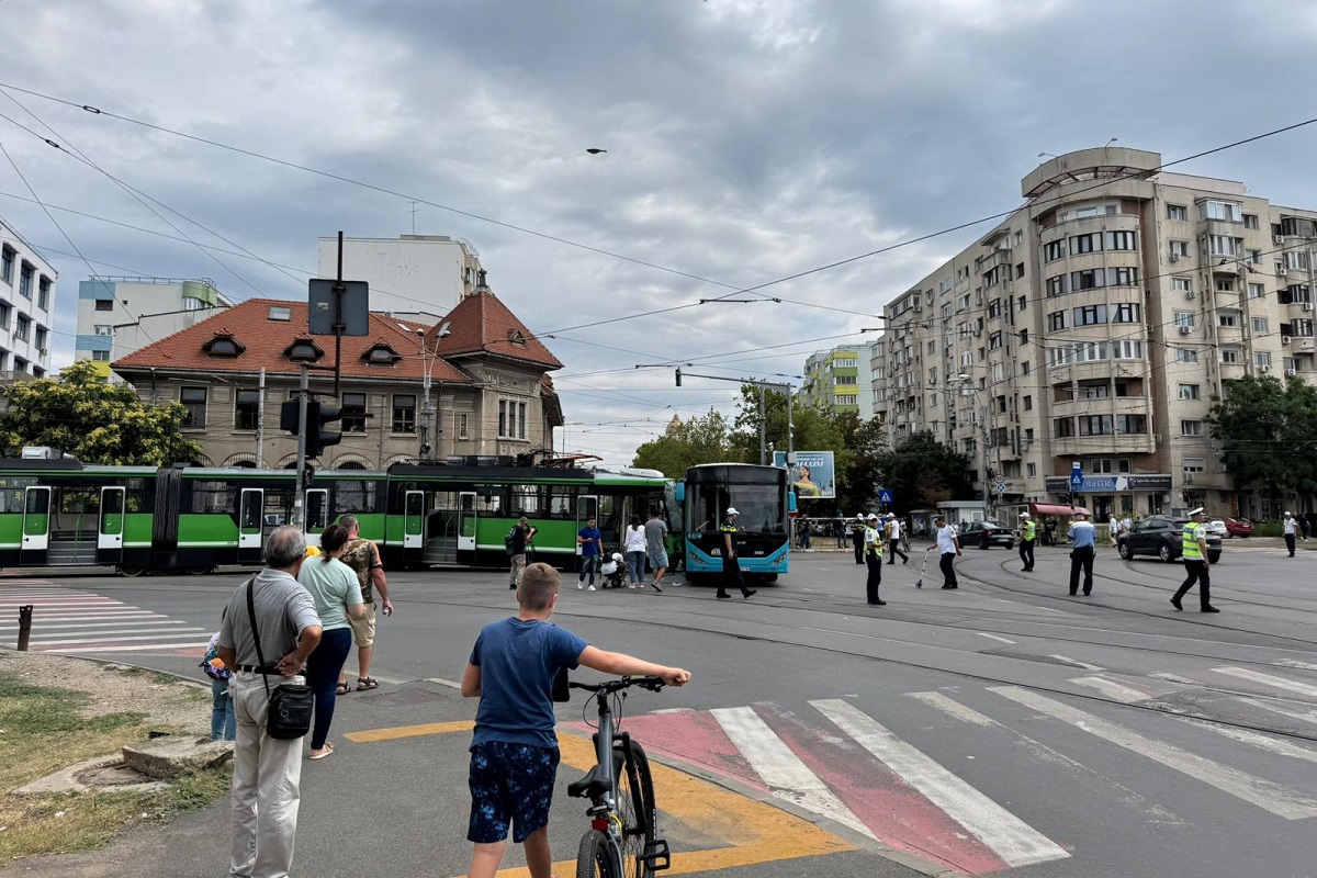 accident tramvai bucuresti