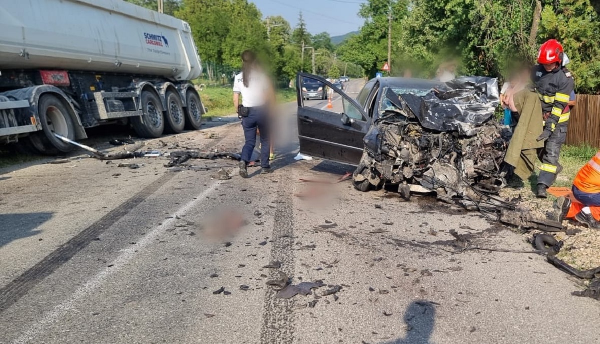 Accident grav la Posești 