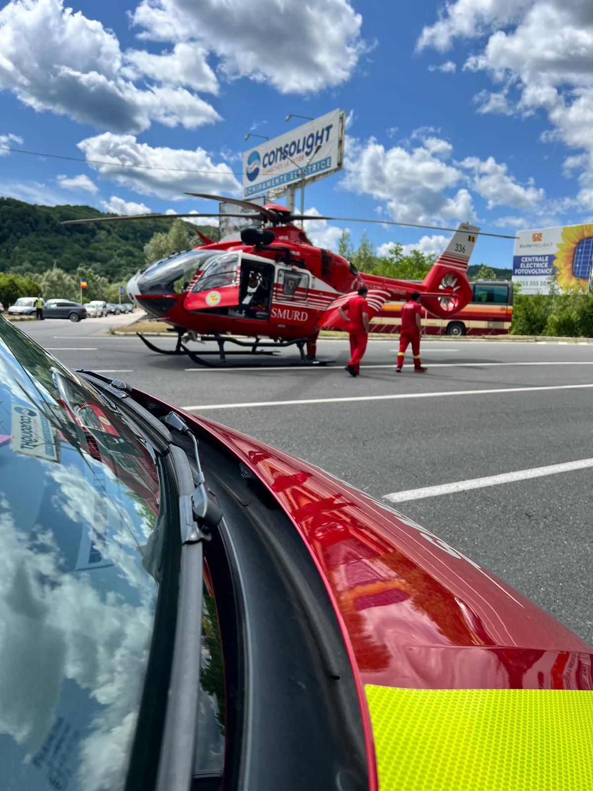 La fața locului a ajuns un elicopter SMURD