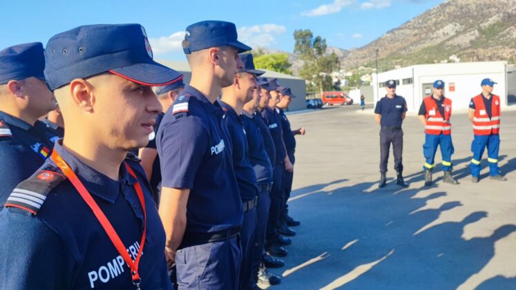 Pompierii participă la acțiuni de stingere a incendiilor