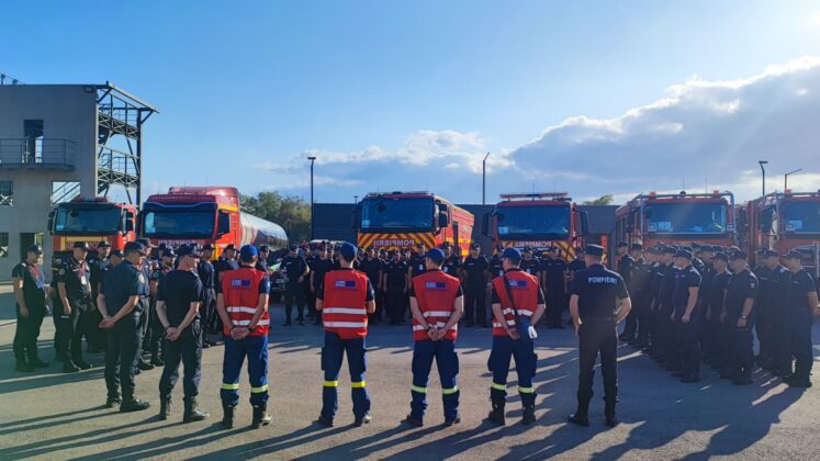 Pompierii participă la acțiuni de stingere a incendiilor