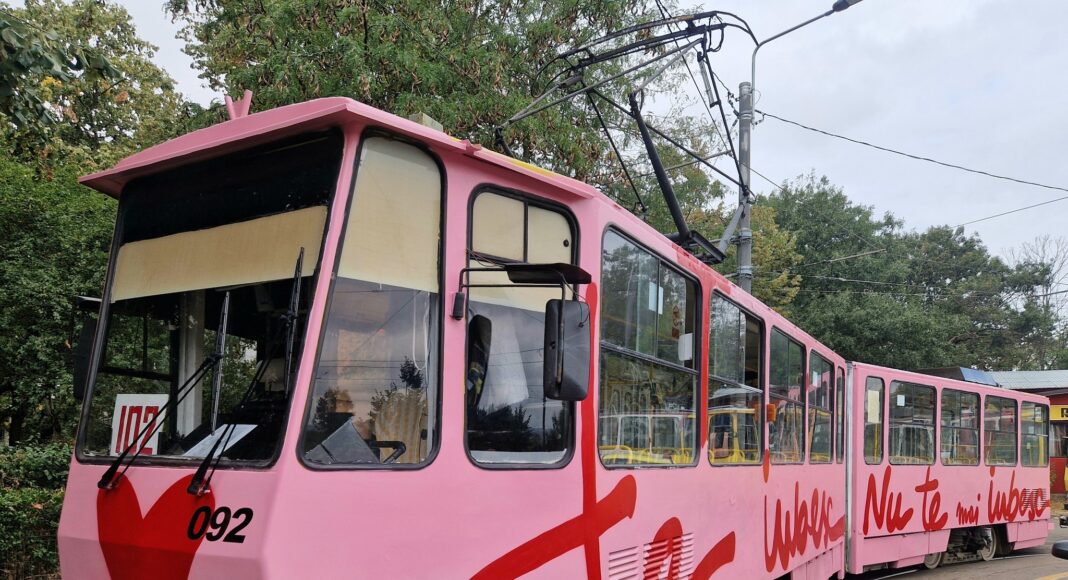 tramvai roz andreea esca ploiesti