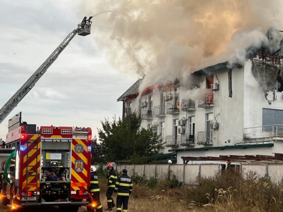 incendiu hotel tatarani