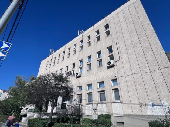 cladire romtelecom ploiesti vanduta de orange