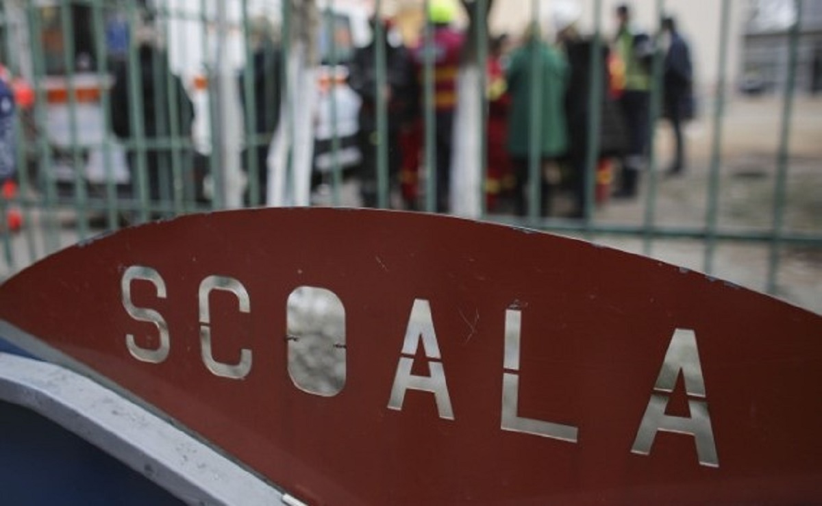 Peste o mie de elevi prahoveni, repetenți anul școlar trecut