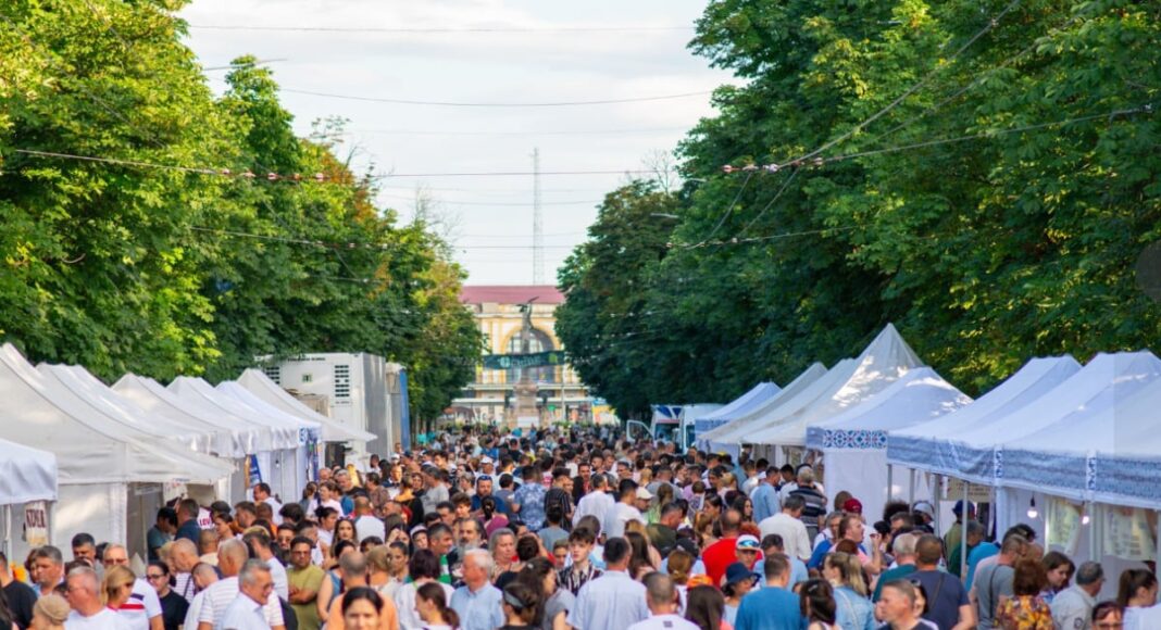 Ploiești - Republica-de-sub-castani