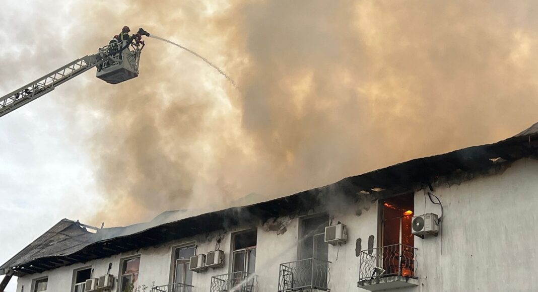 incendiu hotel tatarani