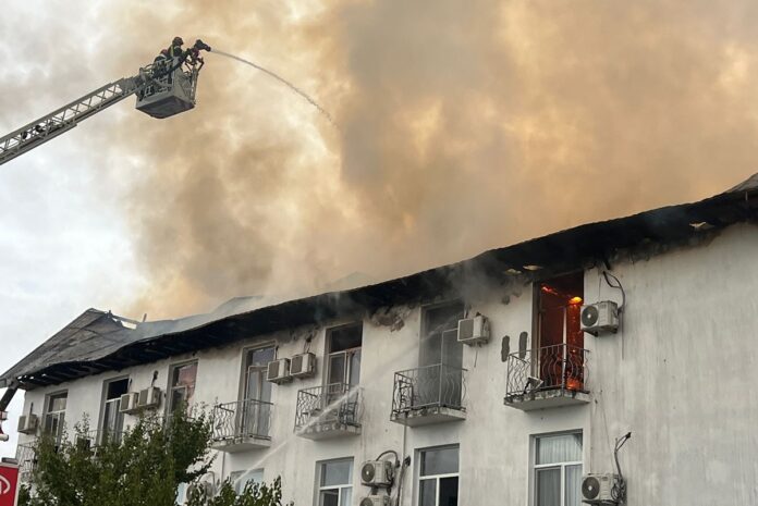incendiu hotel tatarani