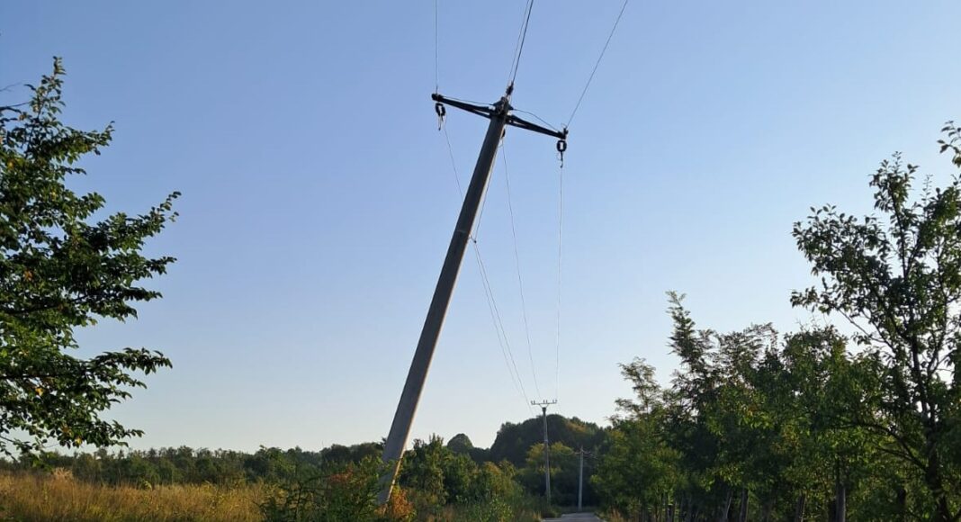 stâlp curent electric