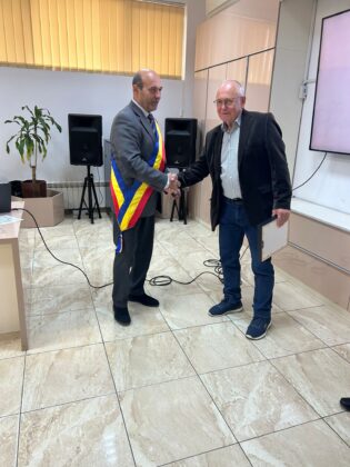 cetateni de onoare la aricestii rahtivani