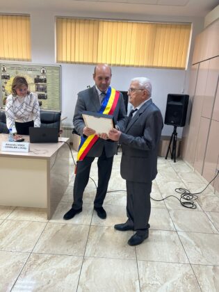 cetateni de onoare la aricestii rahtivani
