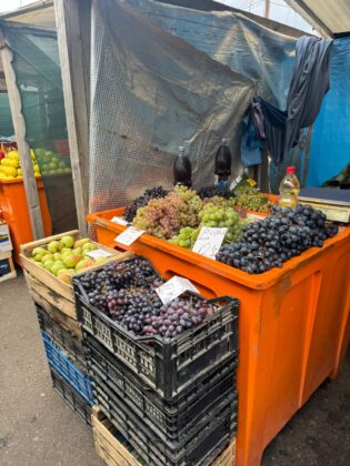 pret fructe sezon toamna piete ploiesti