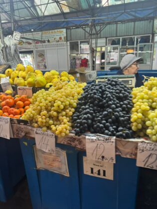 pret fructe sezon toamna piete ploiesti