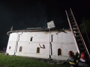 incendiu biserica podu valeni poienarii burchii
