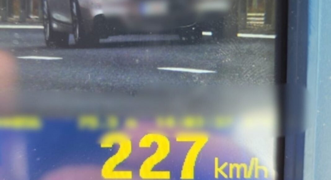 viteza radar 227 km/h