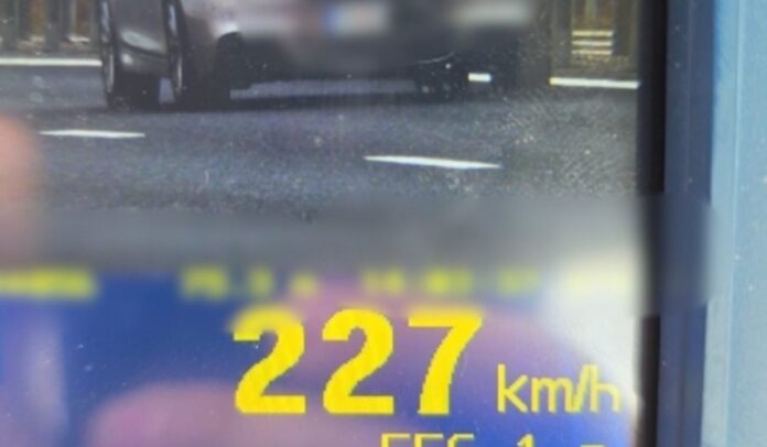 viteza radar 227 km/h