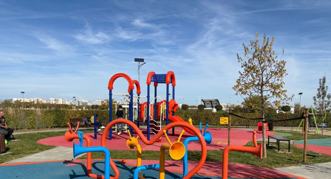Loc de joaca incluziv - Parc Vest Ploiesti - Rompetrol - 5