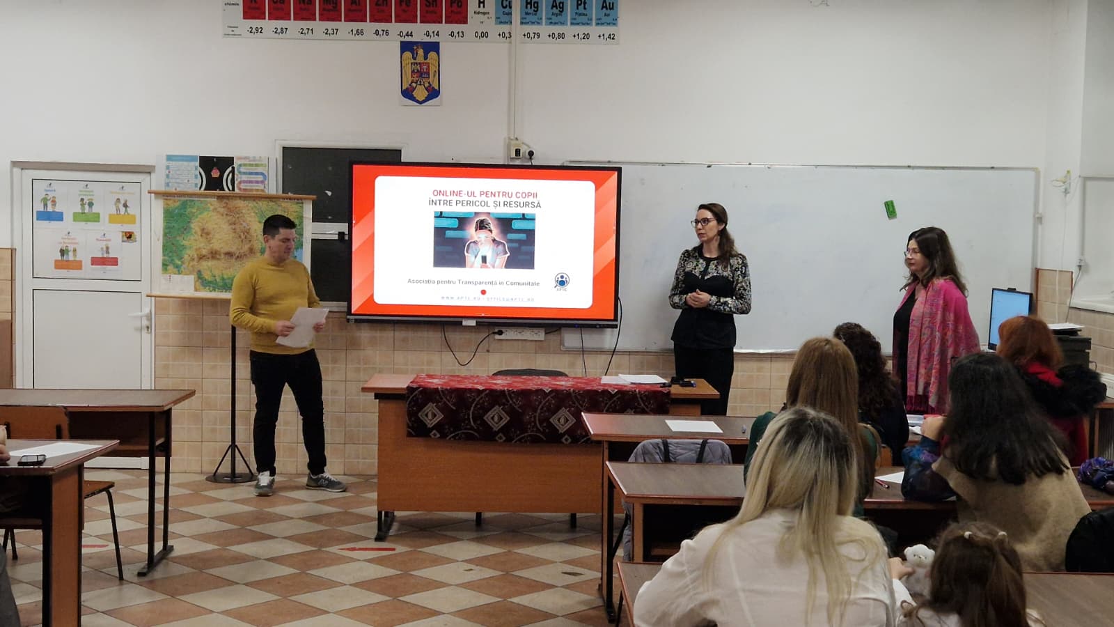 sala clasa scoala radu stanian