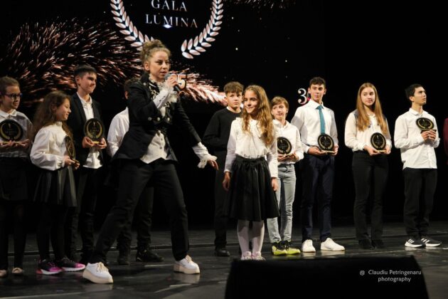 gala lumina 2025 scoala spectrum ploiesti