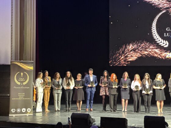 gala lumina 2025 scoala spectrum ploiesti