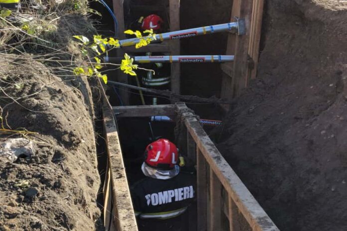 interventie salvare barbati prinsi sub pamant gherghita