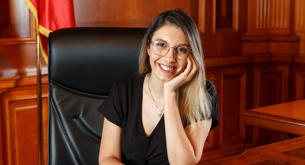 Diana Buzoianu - ministrul Mediului