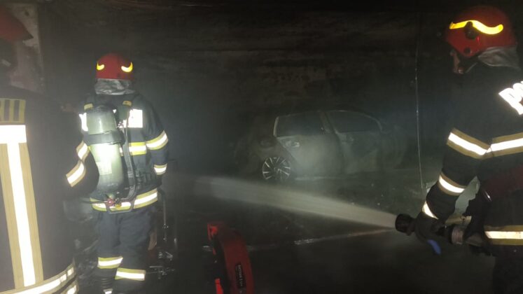 incendiu parcare omnia