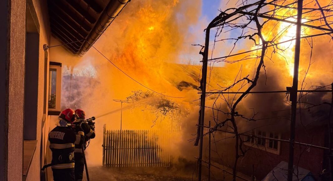 incendiu scorteni