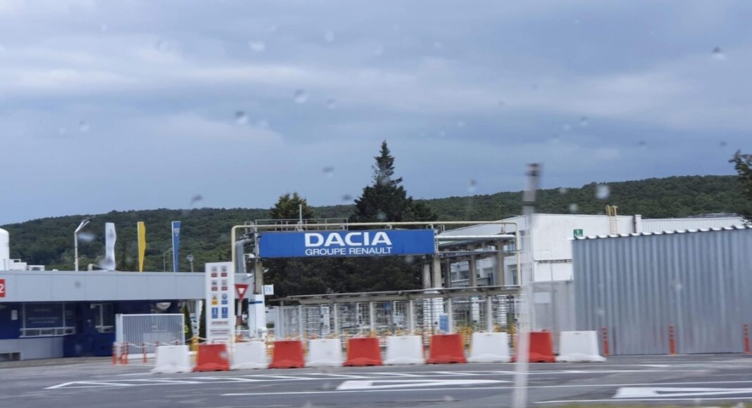 fabrica dacia mioveni