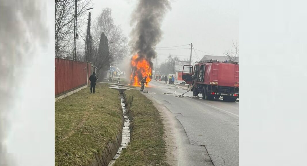 incendiu varbilau autocamion