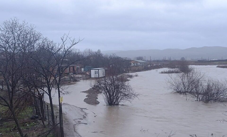 inundatii in tara vineri