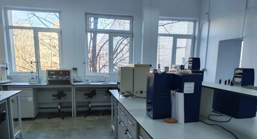laborator distilare