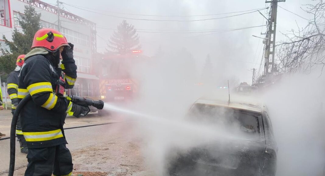 incendiu masina blejoi