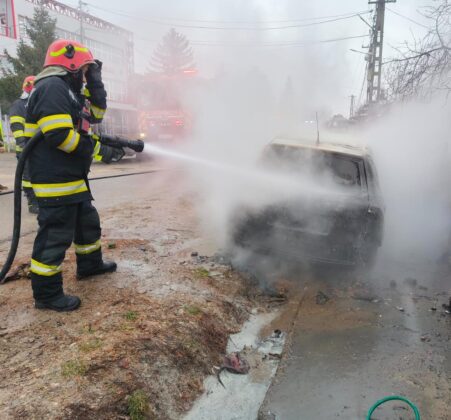 incendiu masina blejoi