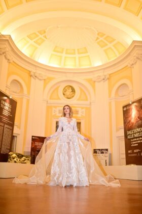 rochii mireasa targ nunti ploiesti lorelia elegance