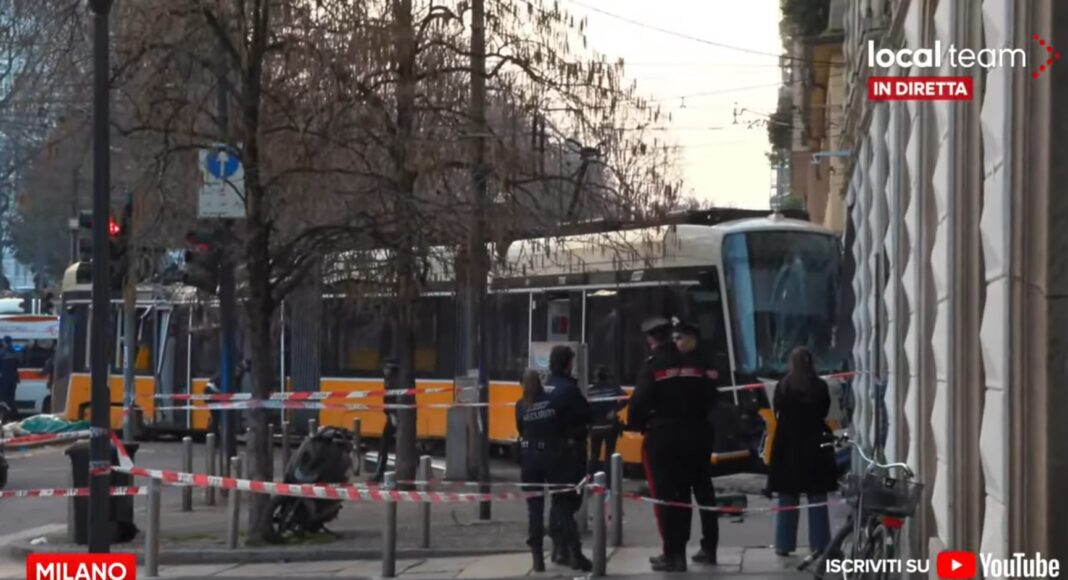 tramvai deraiat milano