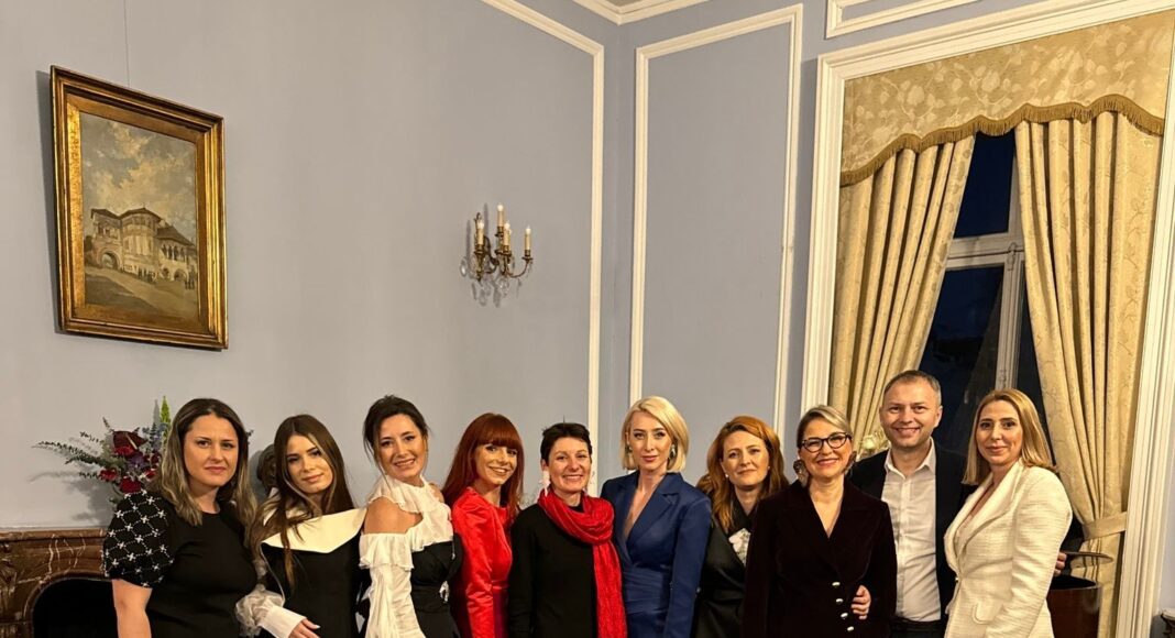 echipa Celebrating Women