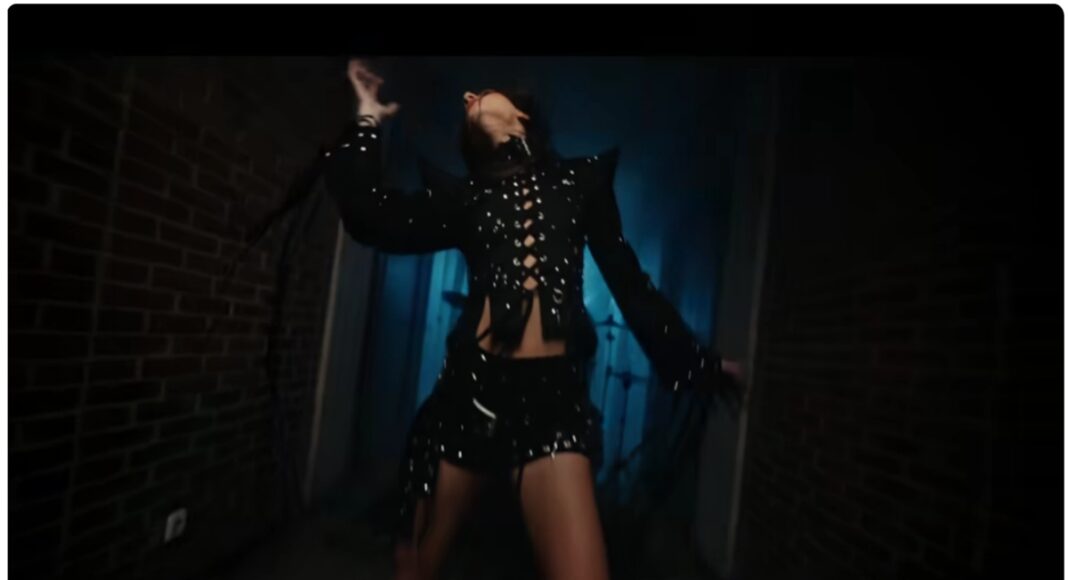 choke me alexandra capitanescu