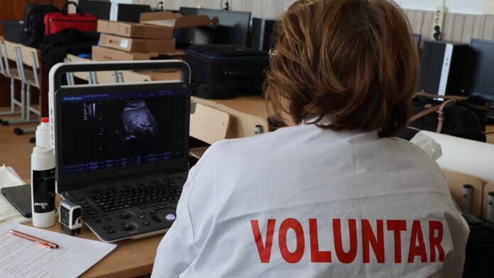 voluntar campanie medicala