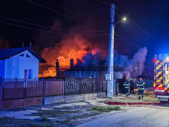 incendiu casa noaptea