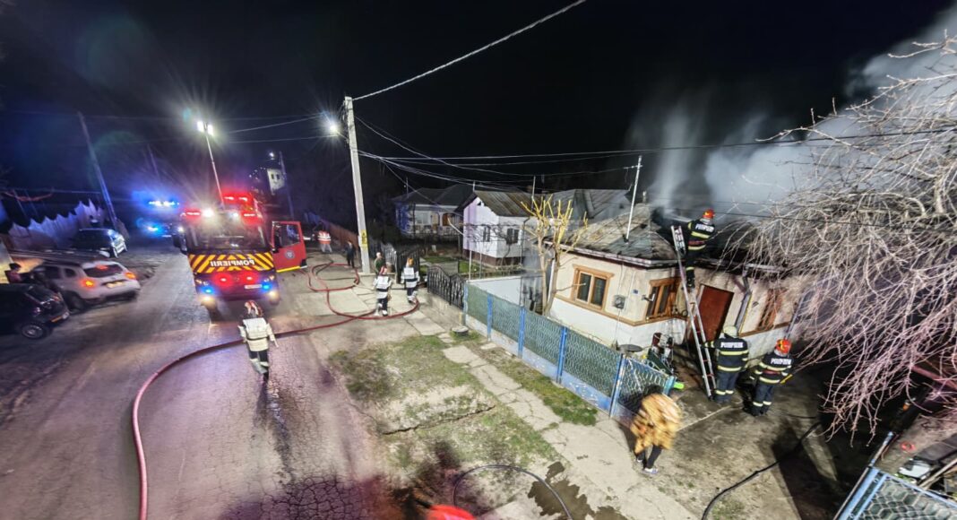 incendiu casa noaptea