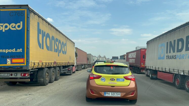 parcare ilegala de tiruri zona coca cola iesire ploiesti spre targoviste