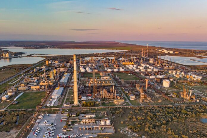 rafinaria petromidia