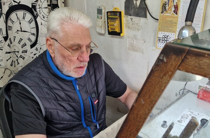 vali dumitrescu ceasornicar