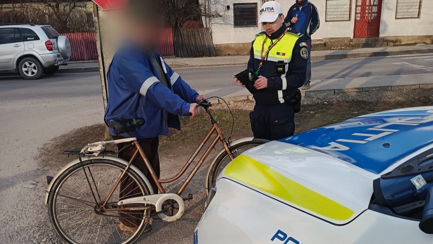 politist amenda biciclist